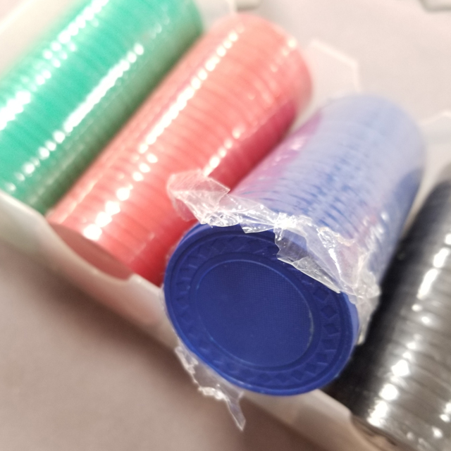 限定1セット 在庫一掃セール カジノ風チップ 4色各25枚 計100枚 未使用訳ありｂタイプ 全自動麻雀卓 手打ち麻雀卓の販売 修理専門店のささき